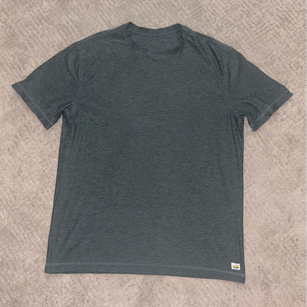Vuori Men’s Blue/Green Strato Tech Tee